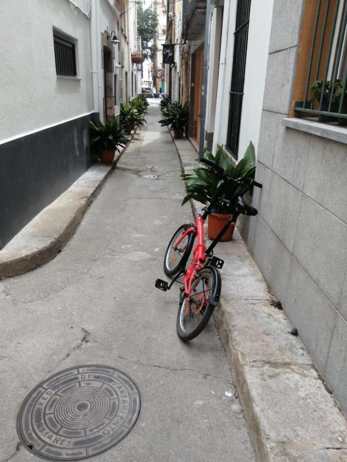 2 Bedroom Large Modern Apartment In Blanes Old Town 50M From The Beach! Exterior photo