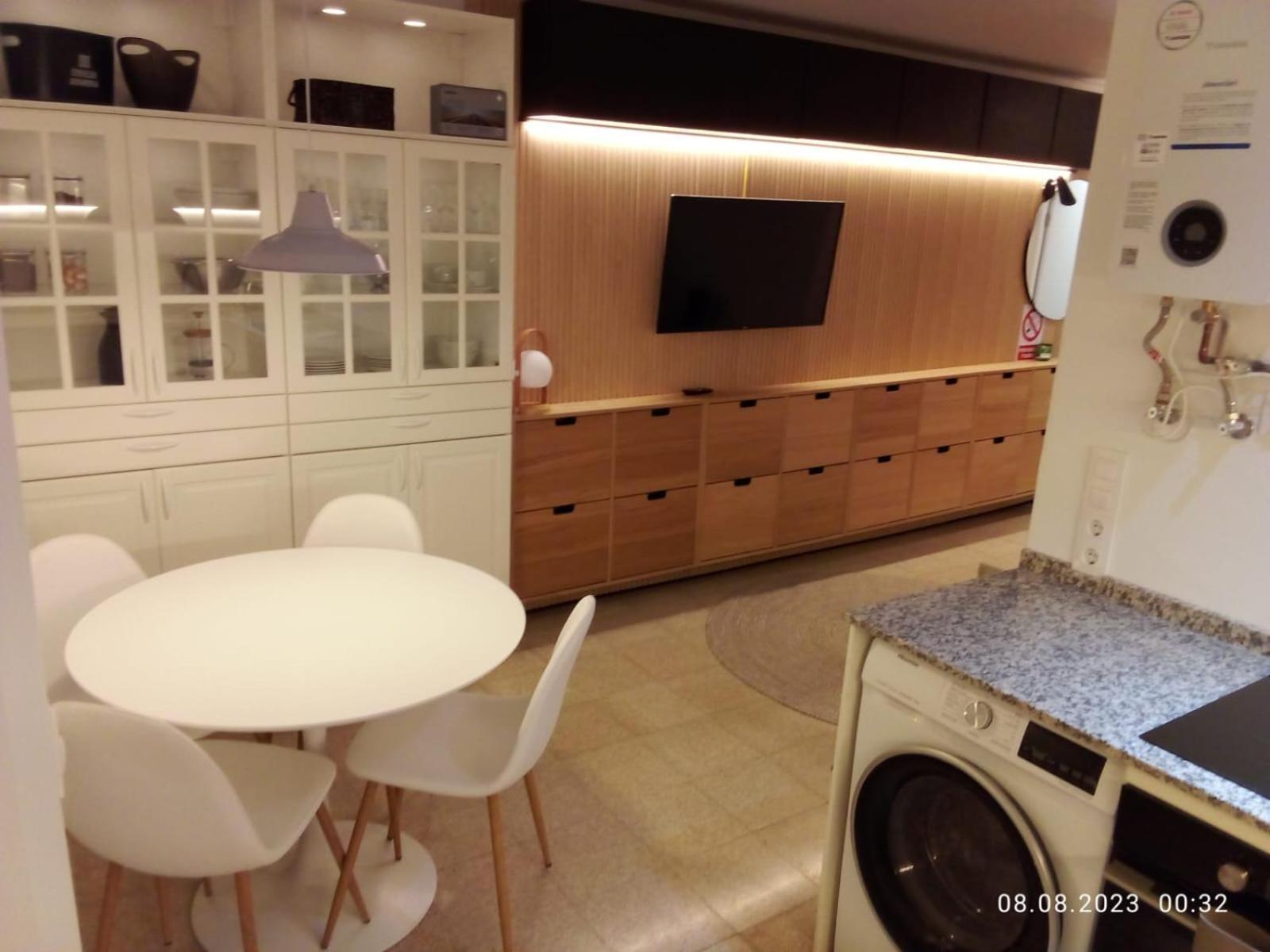 2 Bedroom Large Modern Apartment In Blanes Old Town 50M From The Beach! Exterior photo